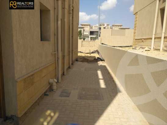 https://aqarmap.com.eg/en/listing/4085449-for-sale-cairo-6th-of-october-compound-green-4