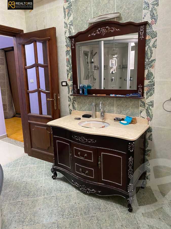 https://aqarmap.com.eg/ar/listing/4085569-for-sale-cairo-el-sheikh-zayed-city-compounds-in-sheikh-zayed-beverly-hills