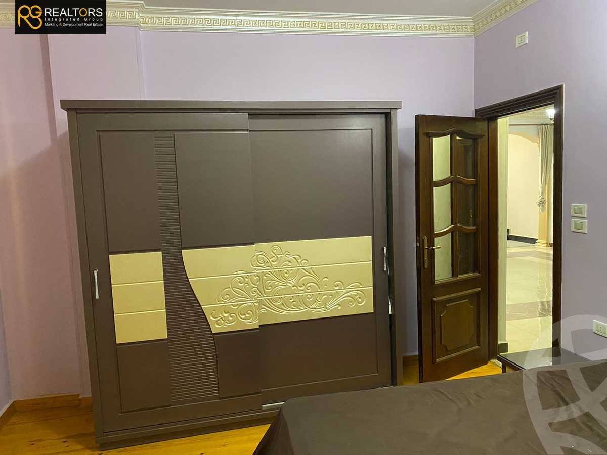 https://aqarmap.com.eg/ar/listing/4085569-for-sale-cairo-el-sheikh-zayed-city-compounds-in-sheikh-zayed-beverly-hills