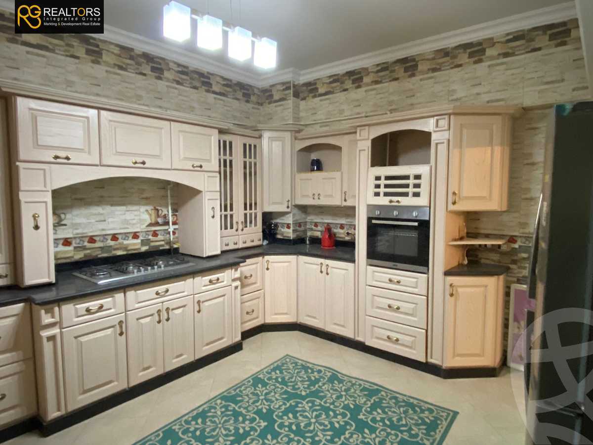 https://aqarmap.com.eg/ar/listing/4085569-for-sale-cairo-el-sheikh-zayed-city-compounds-in-sheikh-zayed-beverly-hills