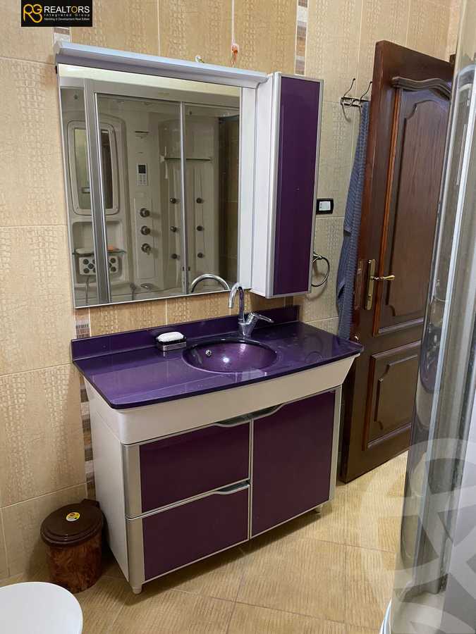 https://aqarmap.com.eg/ar/listing/4085569-for-sale-cairo-el-sheikh-zayed-city-compounds-in-sheikh-zayed-beverly-hills