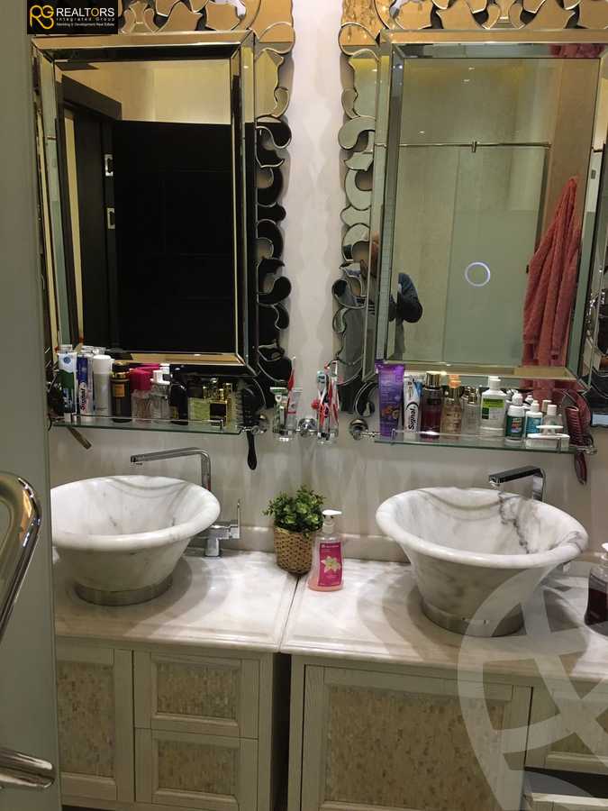 https://aqarmap.com.eg/en/listing/4085766-for-sale-cairo-el-sheikh-zayed-city-compounds-in-sheikh-zayed-picnic-park