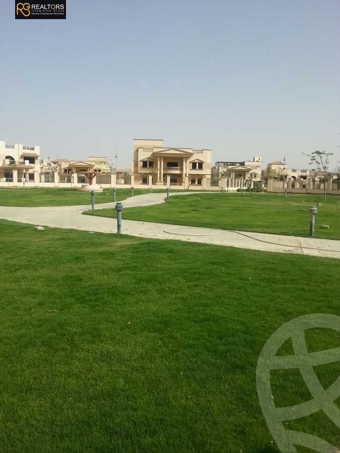 https://aqarmap.com.eg/ar/listing/4095151-for-sale-cairo-el-sheikh-zayed-city-compounds-in-sheikh-zayed-royal-city