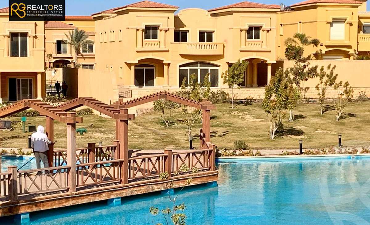 https://aqarmap.com.eg/en/listing/4095201-for-sale-cairo-el-sheikh-zayed-city-compounds-in-sheikh-zayed-royal-meadows