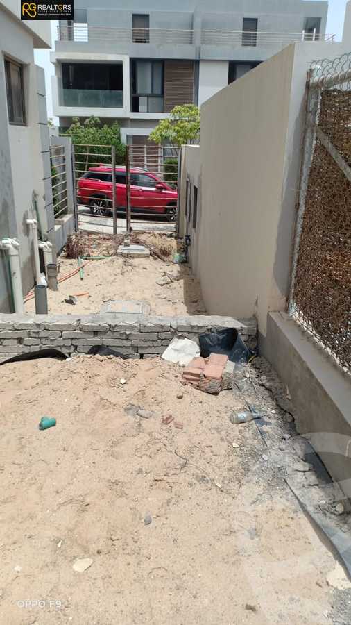 https://aqarmap.com.eg/en/listing/4095221-for-sale-cairo-el-sheikh-zayed-city-compounds-in-sheikh-zayed-el-patio-zahraa