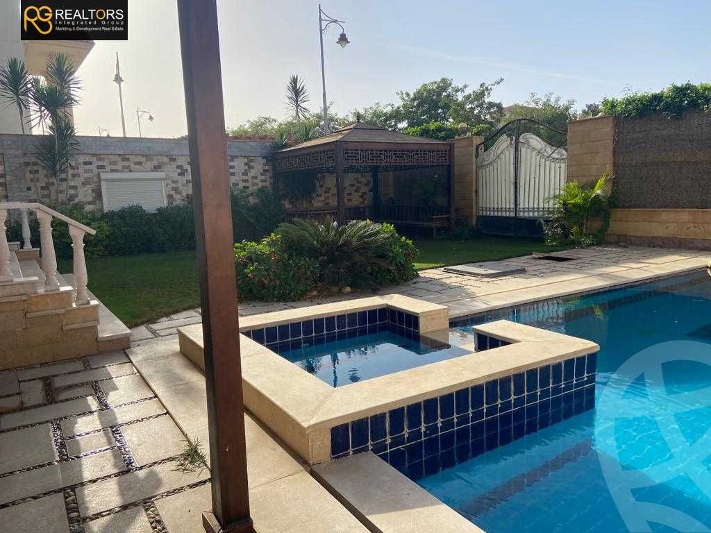 https://aqarmap.com.eg/ar/listing/4096793-for-sale-cairo-el-sheikh-zayed-city-compounds-in-sheikh-zayed-royal-city