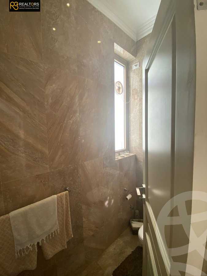 https://aqarmap.com.eg/en/listing/4097892-for-sale-cairo-el-sheikh-zayed-city-compounds-kmbwnd-ljry-swdyk
