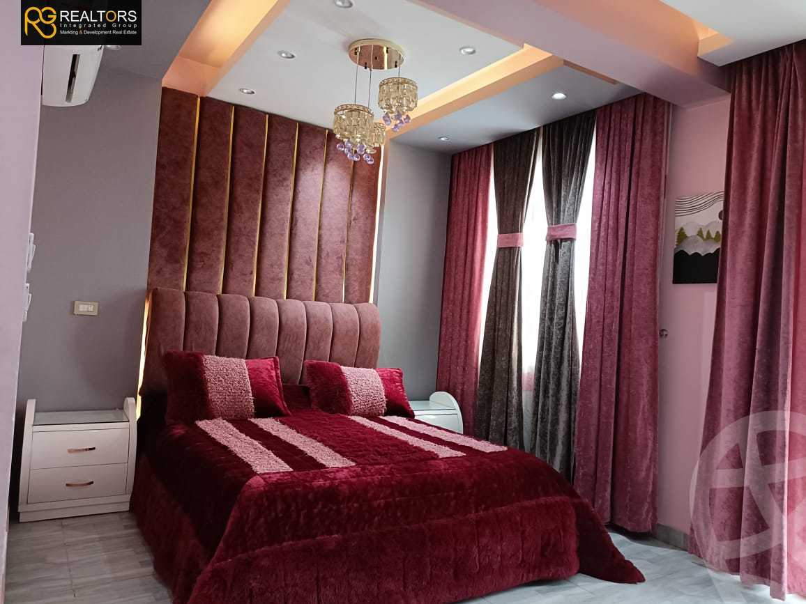 https://aqarmap.com.eg/en/listing/4098001-for-sale-cairo-6th-of-october-compounds-cleopatra-square