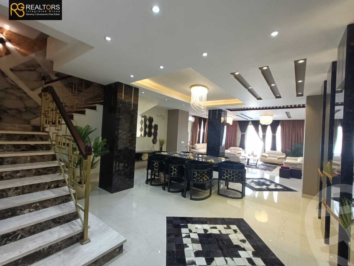 https://aqarmap.com.eg/en/listing/4098001-for-sale-cairo-6th-of-october-compounds-cleopatra-square