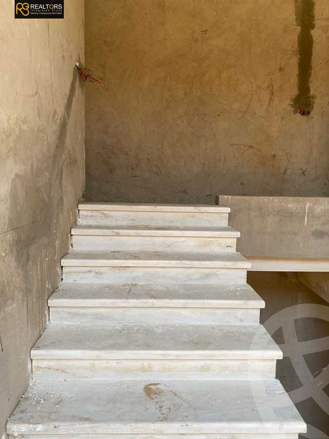 https://aqarmap.com.eg/en/listing/4099557-for-sale-cairo-el-sheikh-zayed-city-compounds-in-sheikh-zayed-pyramids-walk