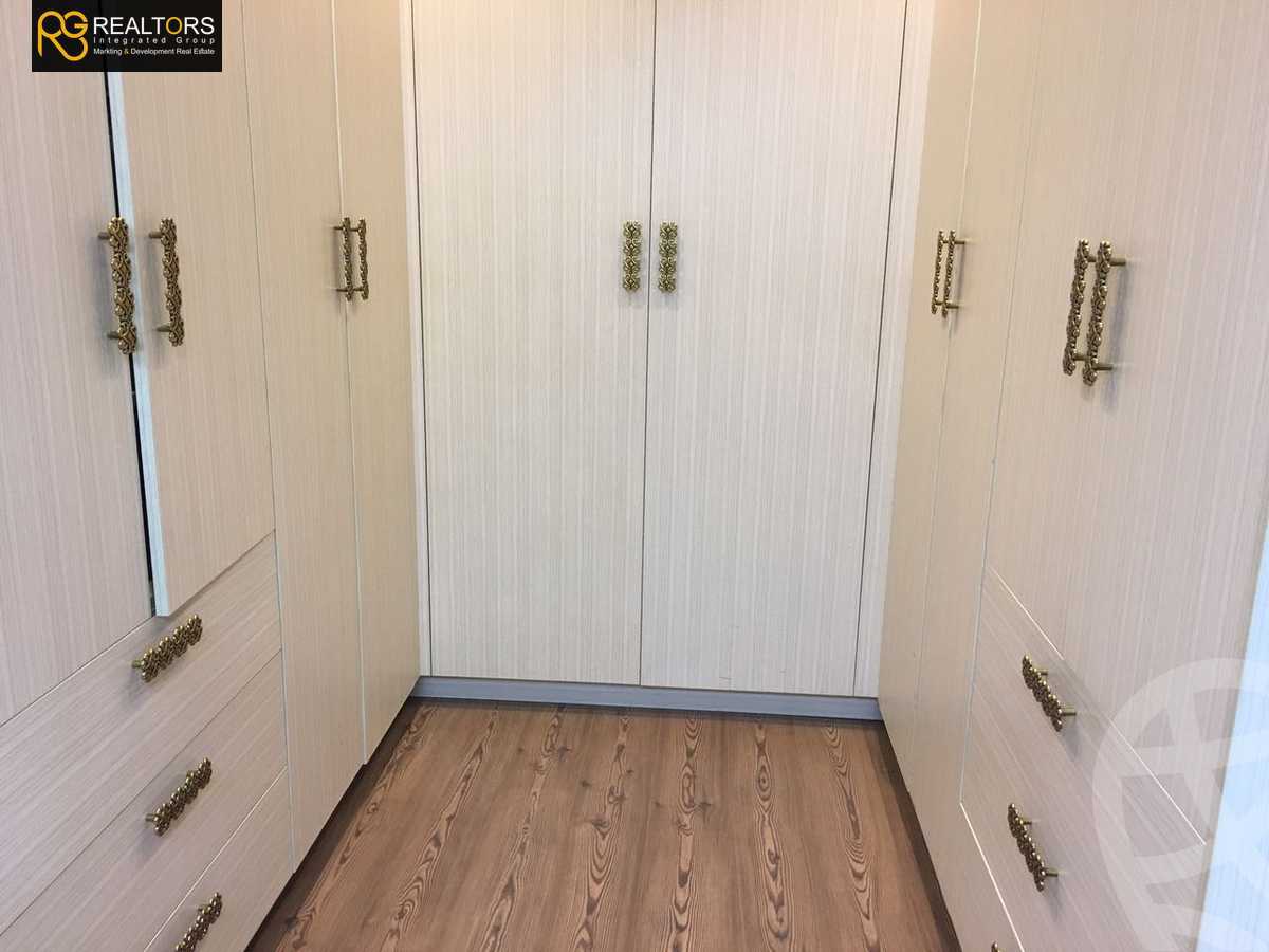https://aqarmap.com.eg/en/listing/4102017-for-sale-cairo-el-sheikh-zayed-city-compounds-in-sheikh-zayed-picnic-park