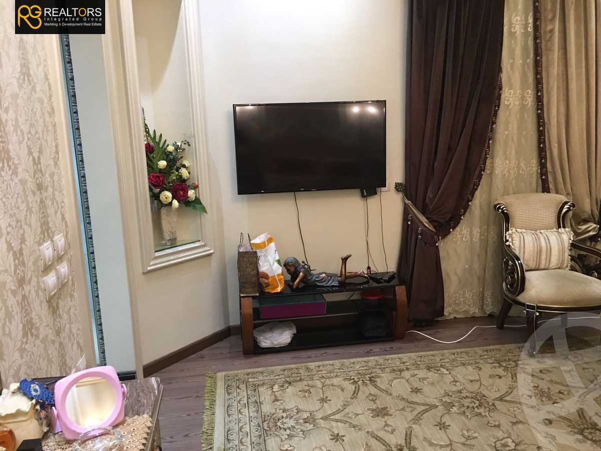 https://aqarmap.com.eg/en/listing/4102017-for-sale-cairo-el-sheikh-zayed-city-compounds-in-sheikh-zayed-picnic-park