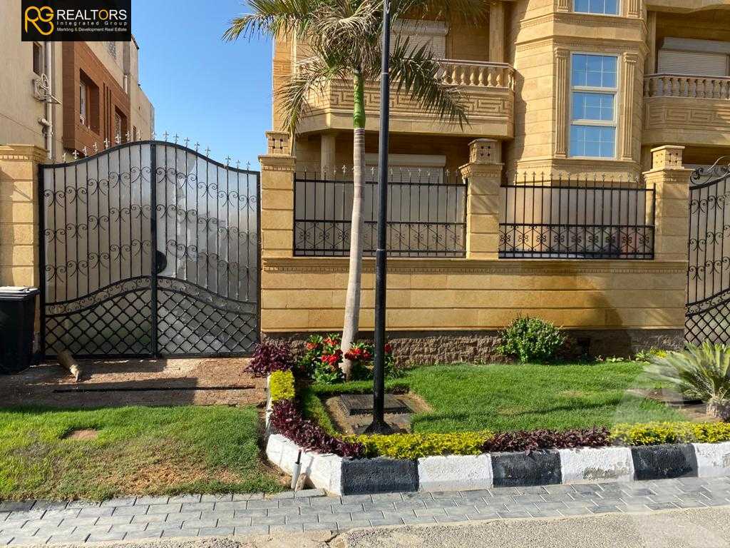 https://aqarmap.com.eg/en/listing/4104008-for-sale-cairo-6th-of-october-compounds-l-fyd-lbstn