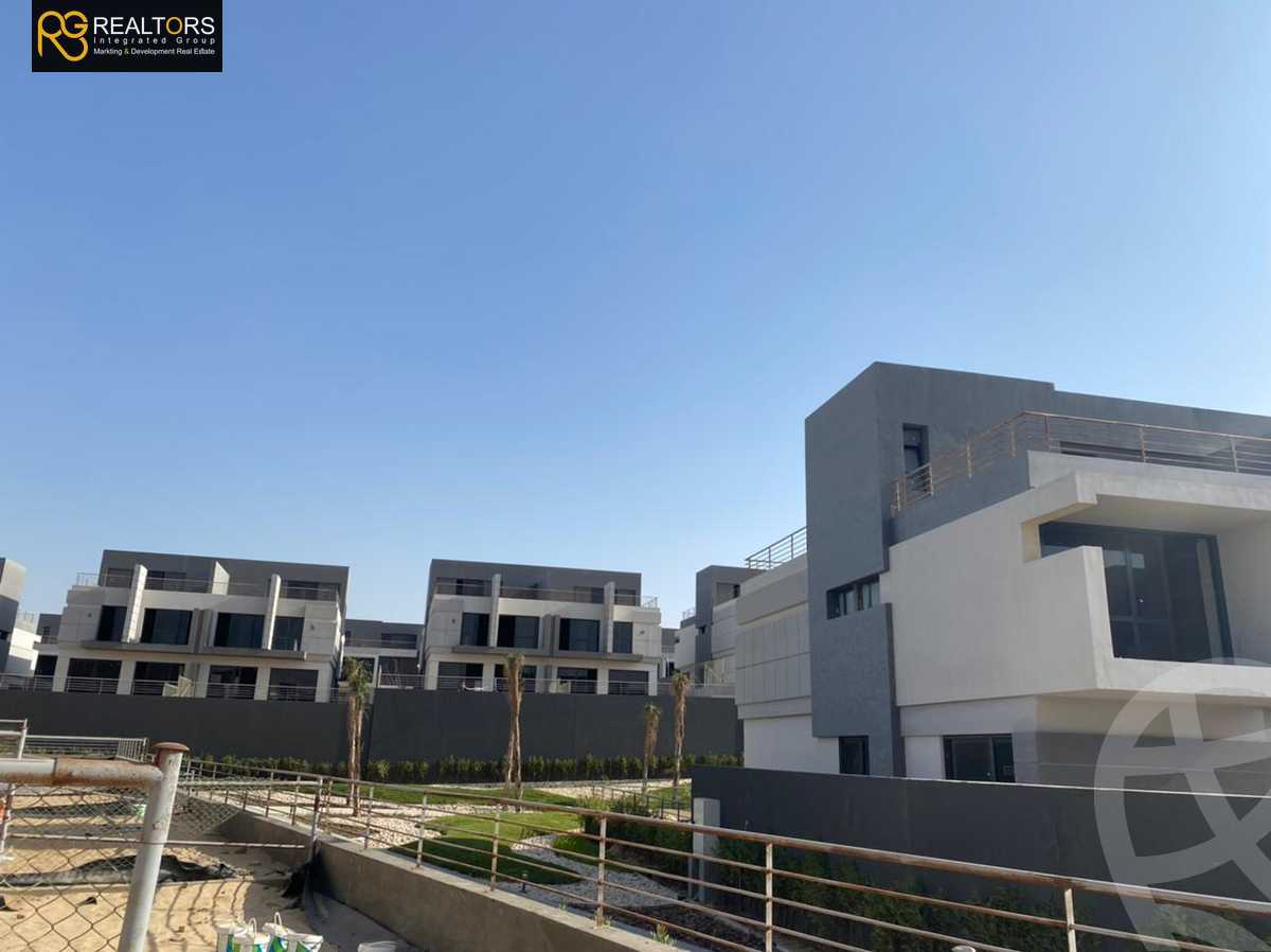 https://aqarmap.com.eg/en/listing/4108210-for-sale-cairo-el-sheikh-zayed-city-compounds-in-sheikh-zayed-el-patio-zahraa