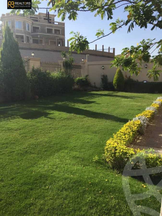 https://aqarmap.com.eg/ar/listing/4108269-for-sale-cairo-el-sheikh-zayed-city-compounds-in-sheikh-zayed-royal-city