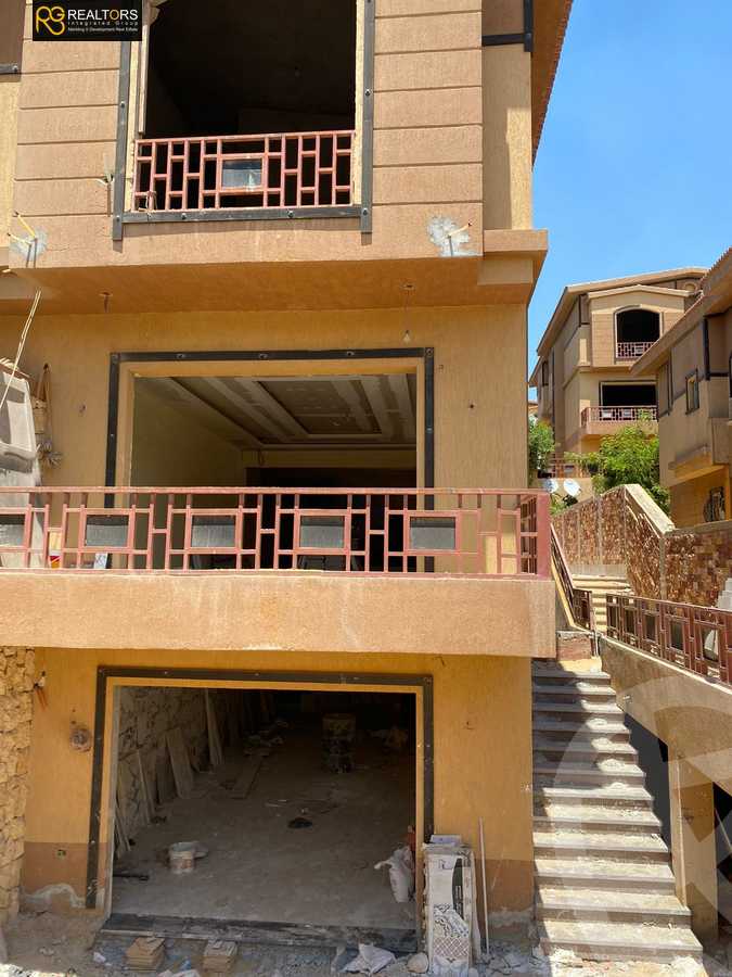 https://aqarmap.com.eg/en/listing/4117486-for-sale-cairo-el-sheikh-zayed-city-compounds-in-sheikh-zayed-pyramids-walk