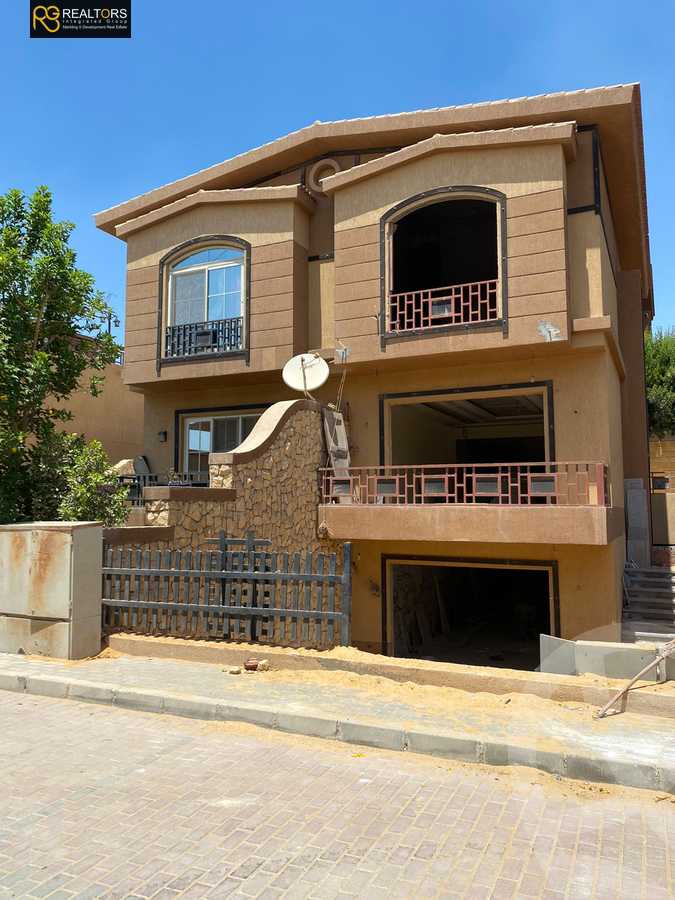 https://aqarmap.com.eg/en/listing/4117486-for-sale-cairo-el-sheikh-zayed-city-compounds-in-sheikh-zayed-pyramids-walk