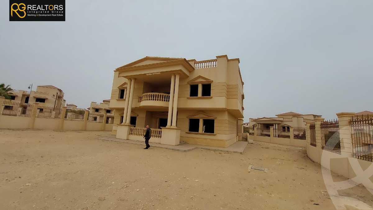 https://aqarmap.com.eg/ar/listing/4122023-for-sale-cairo-el-sheikh-zayed-city-compounds-in-sheikh-zayed-royal-city