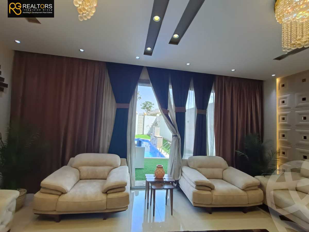 https://aqarmap.com.eg/en/listing/4122813-for-sale-cairo-6th-of-october-compounds-cleopatra-square