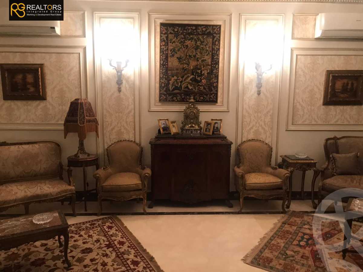 https://aqarmap.com.eg/en/listing/4123959-for-sale-cairo-el-sheikh-zayed-city-compounds-in-sheikh-zayed-royal-meadows