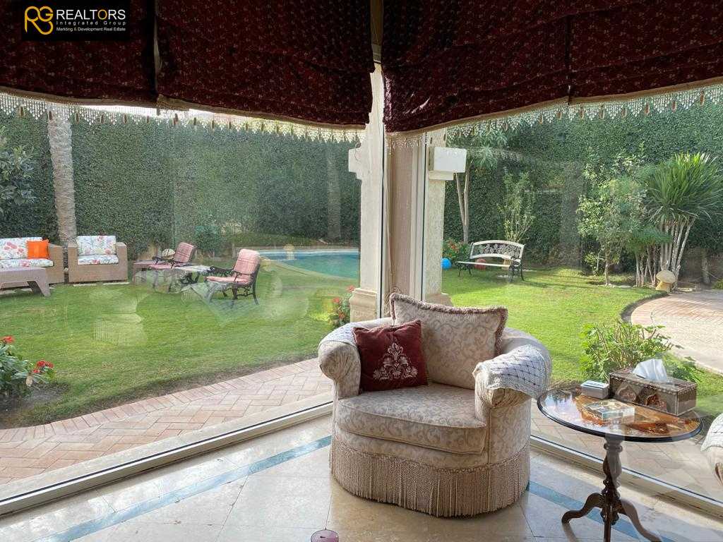 https://aqarmap.com.eg/en/listing/4141633-for-sale-cairo-6th-of-october-compound-royal-hills