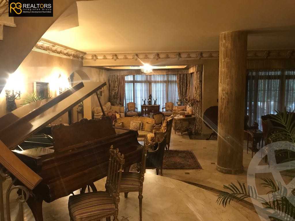 https://aqarmap.com.eg/en/listing/4141722-for-sale-cairo-6th-of-october-compound-royal-hills
