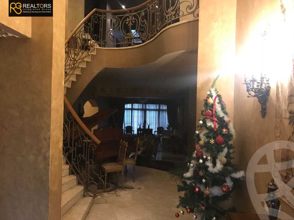 https://aqarmap.com.eg/en/listing/4141722-for-sale-cairo-6th-of-october-compound-royal-hills