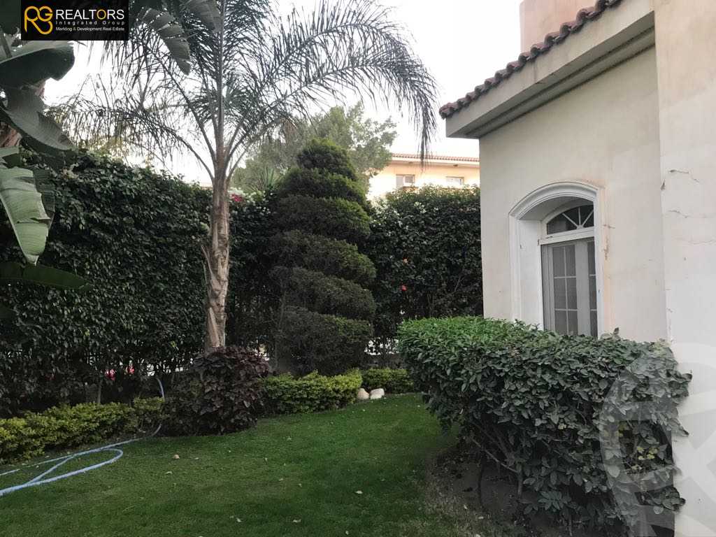 https://aqarmap.com.eg/en/listing/4141722-for-sale-cairo-6th-of-october-compound-royal-hills