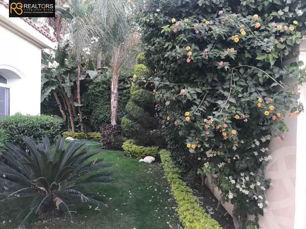https://aqarmap.com.eg/en/listing/4141722-for-sale-cairo-6th-of-october-compound-royal-hills