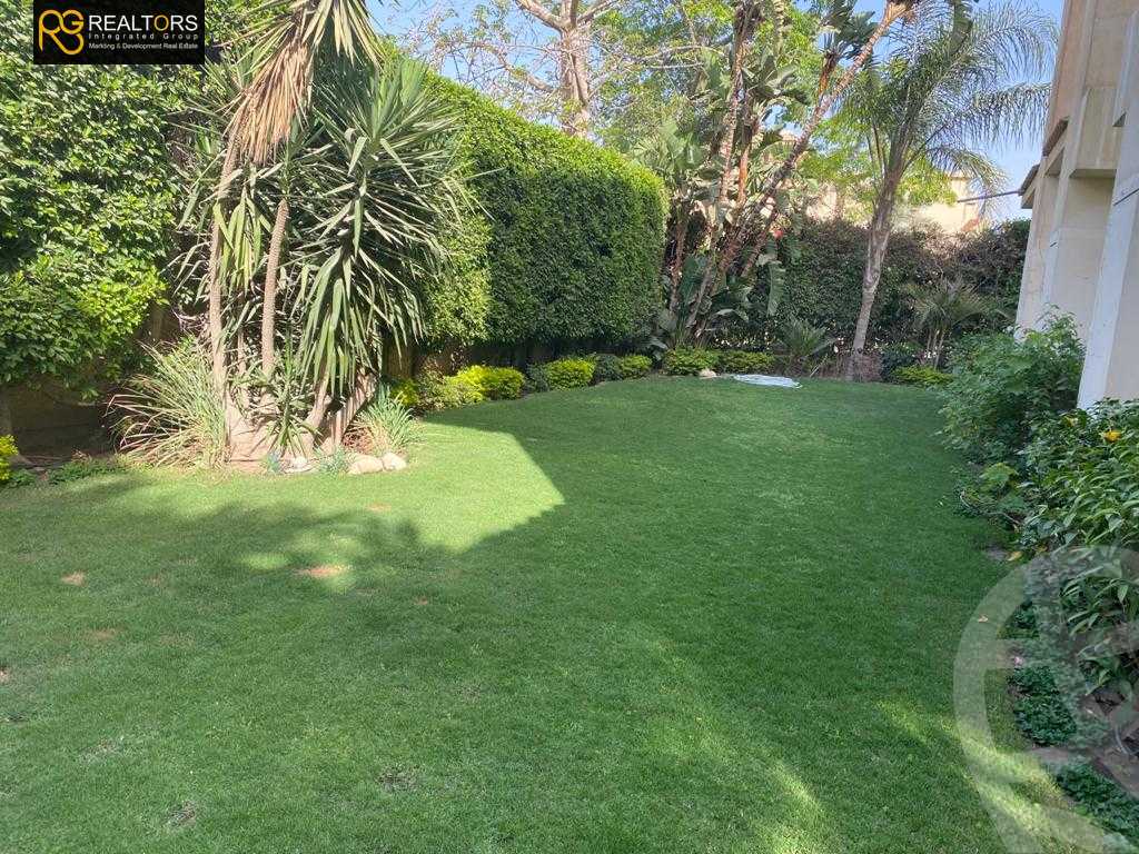 https://aqarmap.com.eg/en/listing/4141722-for-sale-cairo-6th-of-october-compound-royal-hills