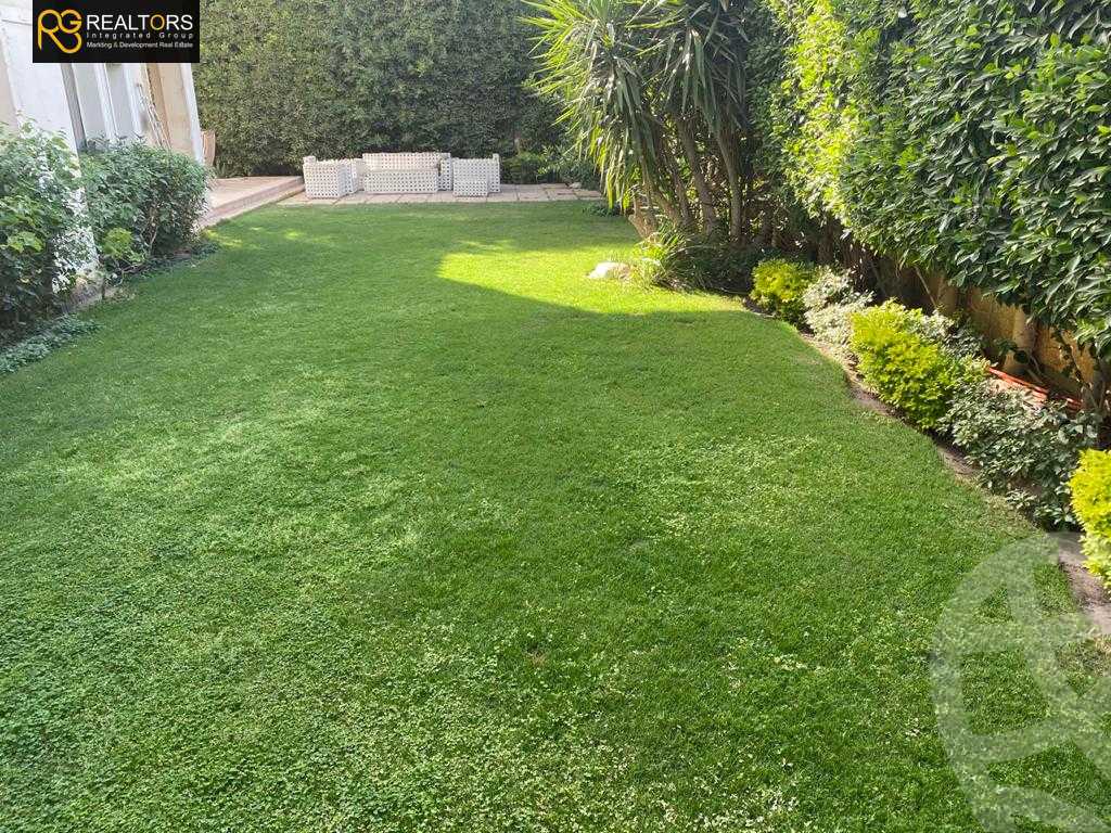 https://aqarmap.com.eg/en/listing/4141722-for-sale-cairo-6th-of-october-compound-royal-hills