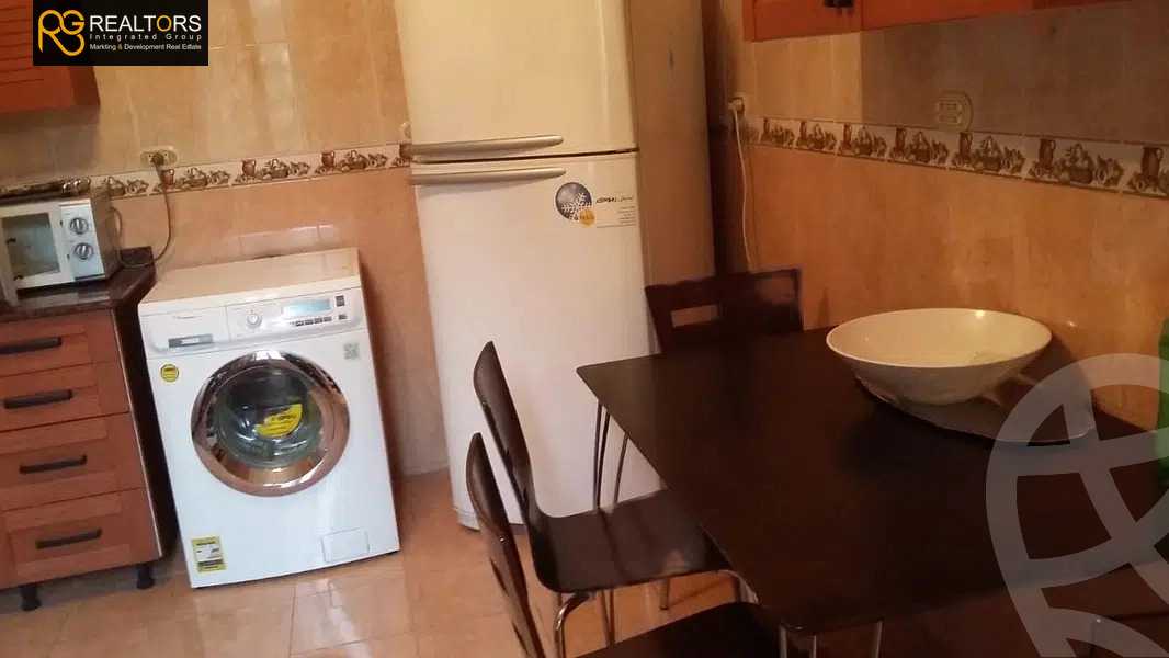https://aqarmap.com.eg/en/listing/4142213-for-sale-cairo-el-sheikh-zayed-city-compounds-greens