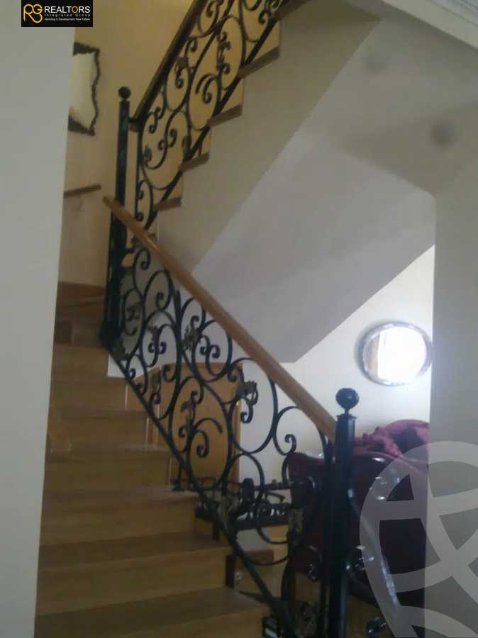 https://aqarmap.com.eg/en/listing/4142213-for-sale-cairo-el-sheikh-zayed-city-compounds-greens