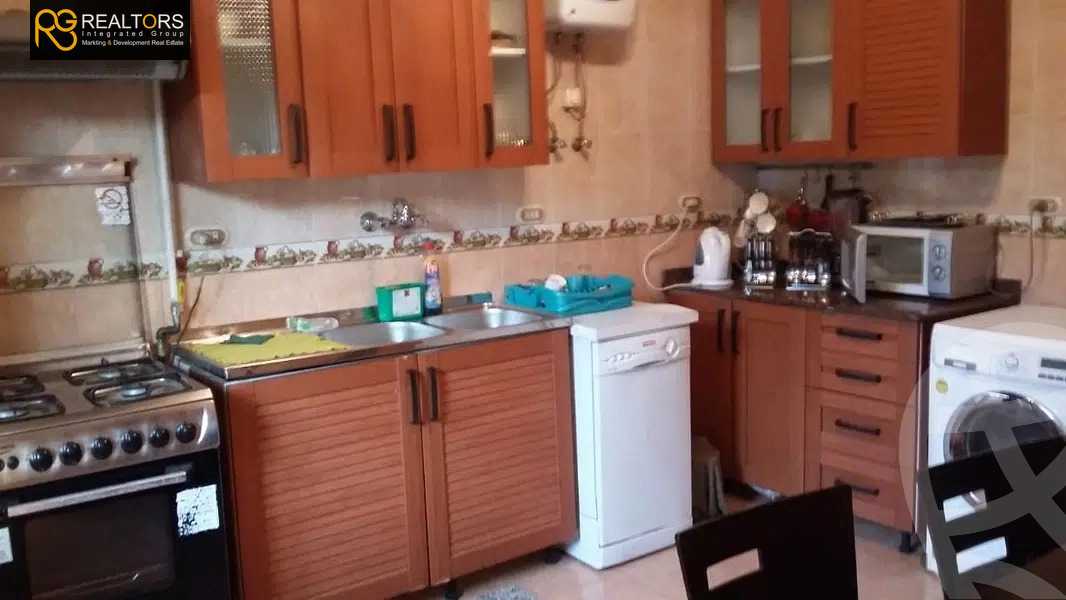 https://aqarmap.com.eg/en/listing/4142213-for-sale-cairo-el-sheikh-zayed-city-compounds-greens