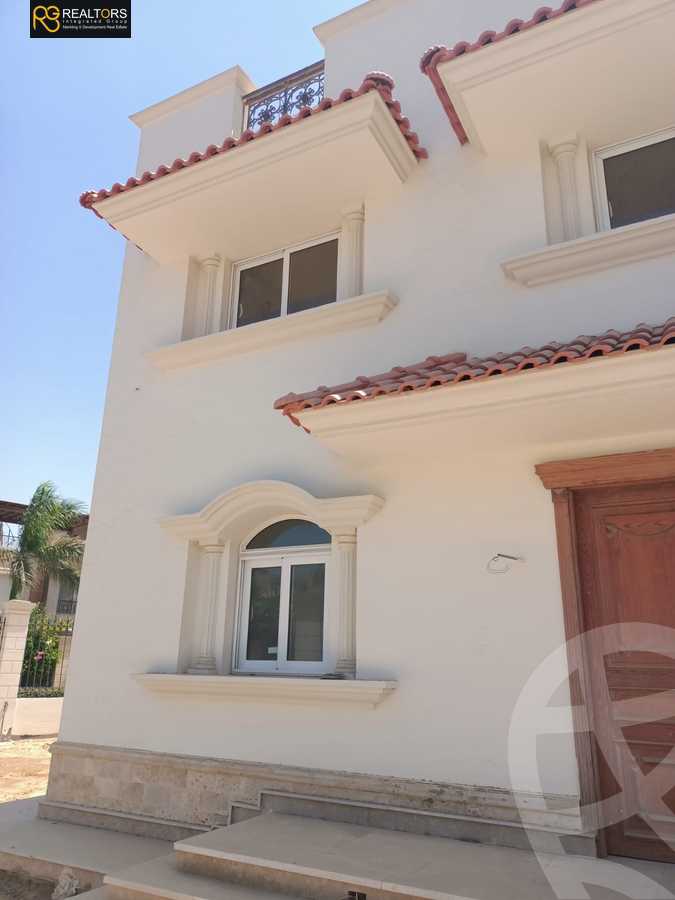 https://aqarmap.com.eg/ar/listing/4142228-for-sale-cairo-el-sheikh-zayed-city-compounds-in-sheikh-zayed-royal-city