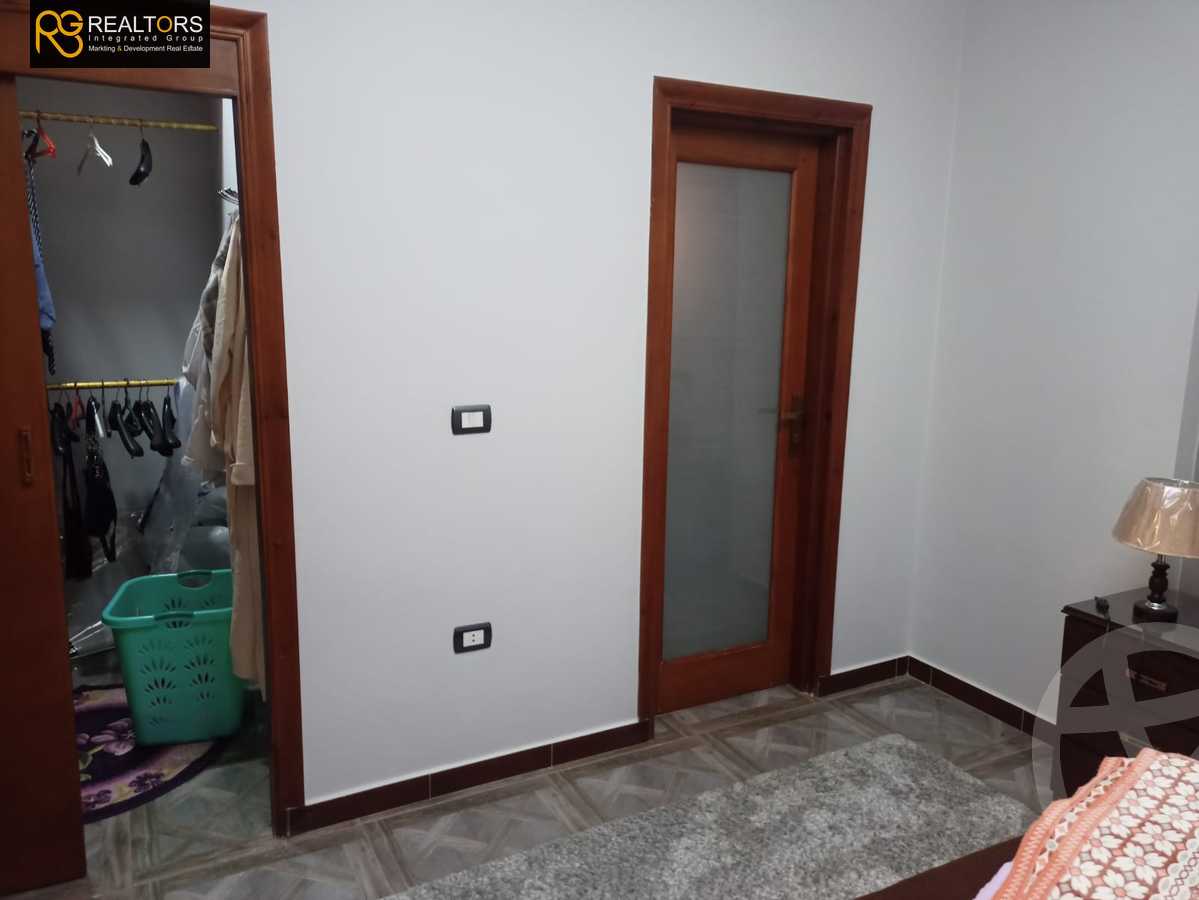 https://aqarmap.com.eg/en/listing/4145898-for-sale-cairo-6th-of-october-compounds-brnsys