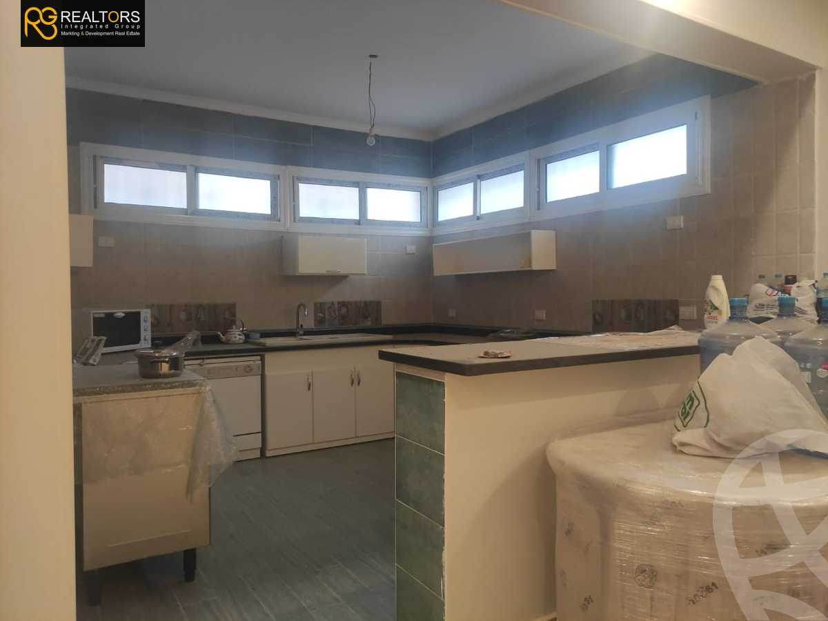 https://aqarmap.com.eg/en/listing/4145990-for-sale-cairo-6th-of-october-compound-el-fedaa