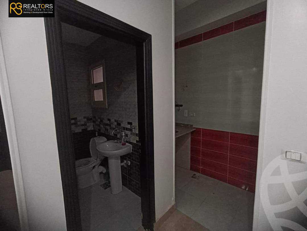 https://aqarmap.com.eg/ar/listing/4158093-for-sale-cairo-el-sheikh-zayed-city-compounds-in-sheikh-zayed-beverly-hills