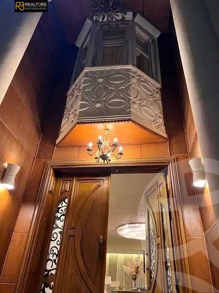 https://aqarmap.com.eg/ar/listing/4159014-for-sale-cairo-el-sheikh-zayed-city-compounds-in-sheikh-zayed-royal-city