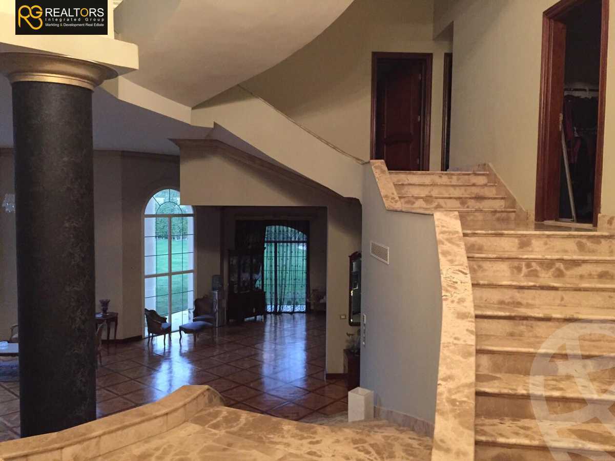 https://aqarmap.com.eg/en/listing/4159056-for-sale-cairo-6th-of-october-compound-royal-hills