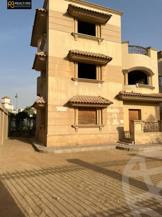 https://aqarmap.com.eg/ar/listing/4172282-for-sale-cairo-el-sheikh-zayed-city-compounds-in-sheikh-zayed-royal-city