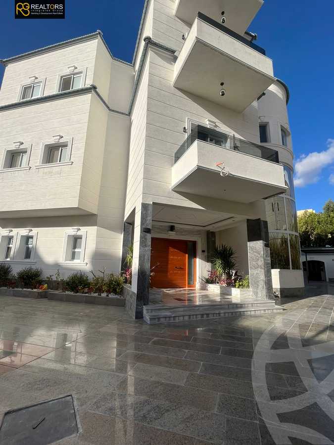 https://aqarmap.com.eg/ar/listing/4172352-for-sale-cairo-6th-of-october-compounds-utopia-1