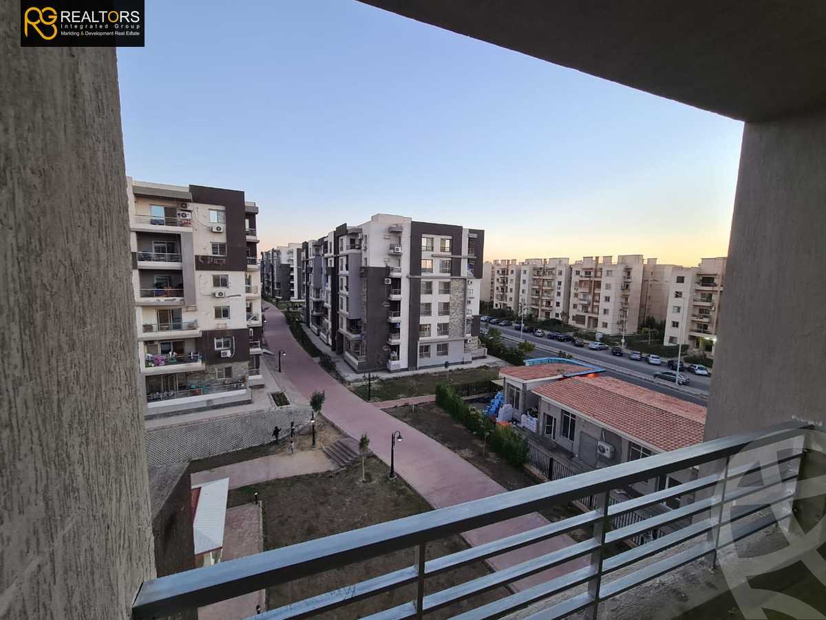 https://aqarmap.com.eg/ar/listing/4175621-for-sale-cairo-el-sheikh-zayed-city-compounds-dr-msr