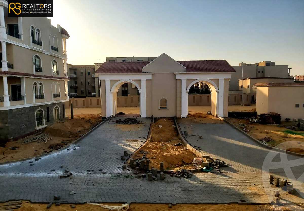 https://aqarmap.com.eg/ar/listing/4175890-for-sale-cairo-6th-of-october-compounds-bhy
