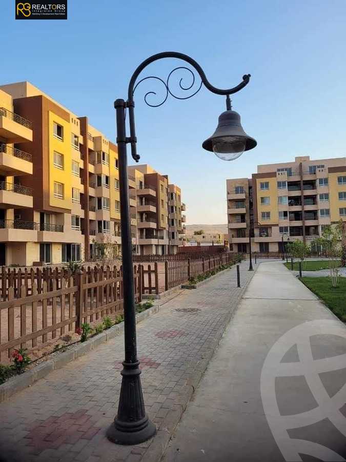 https://aqarmap.com.eg/en/listing/4176110-for-sale-cairo-6th-of-october-compound-promenade-residence