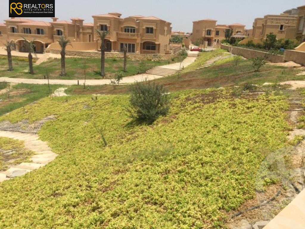 https://aqarmap.com.eg/en/listing/4184786-for-sale-cairo-el-sheikh-zayed-city-compounds-in-sheikh-zayed-royal-meadows