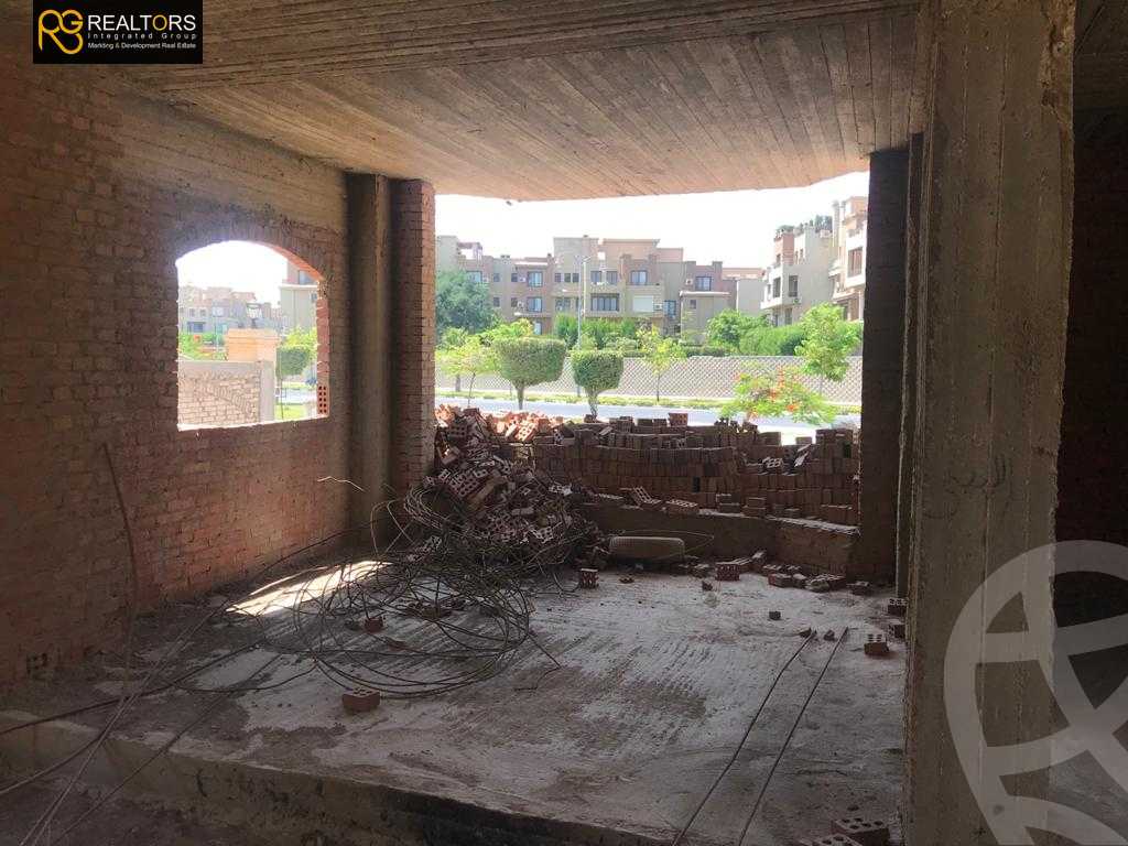 https://aqarmap.com.eg/ar/listing/4184926-for-sale-cairo-el-sheikh-zayed-city-compounds-in-sheikh-zayed-beverly-hills