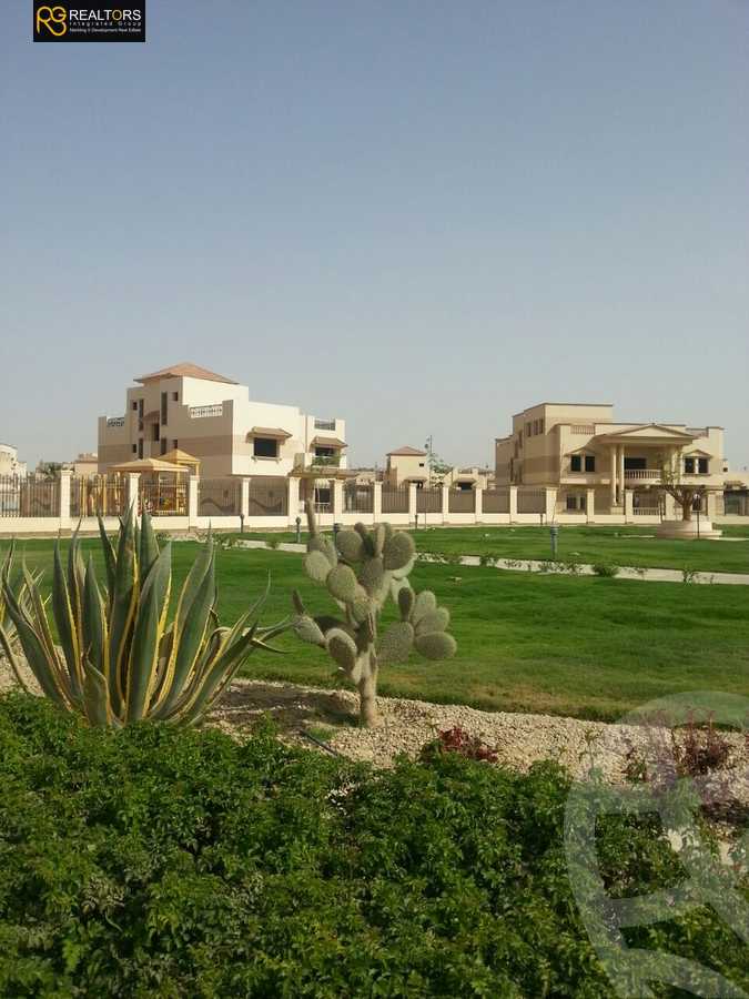 https://aqarmap.com.eg/ar/listing/4211405-for-sale-cairo-el-sheikh-zayed-city-compounds-in-sheikh-zayed-royal-city