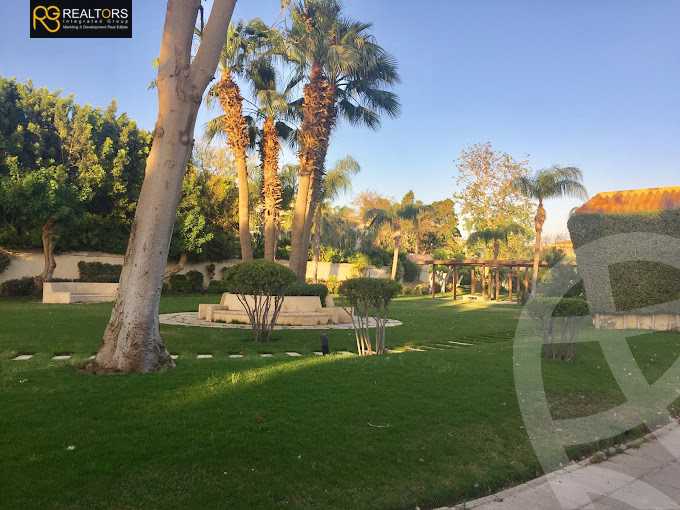 https://aqarmap.com.eg/en/listing/4211516-for-sale-cairo-6th-of-october-compound-royal-hills