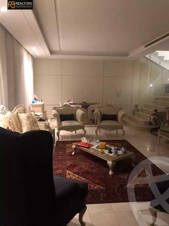 https://aqarmap.com.eg/en/listing/4211674-for-sale-cairo-el-sheikh-zayed-city-compounds-kmbwnd-wyst-twn-swdyk